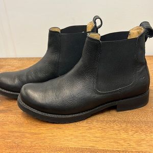 Women’s Frye Black Chelsea Boot